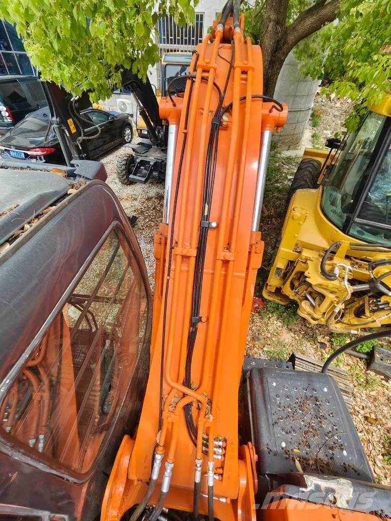 Hitachi ZX 120 Гусеничные экскаваторы