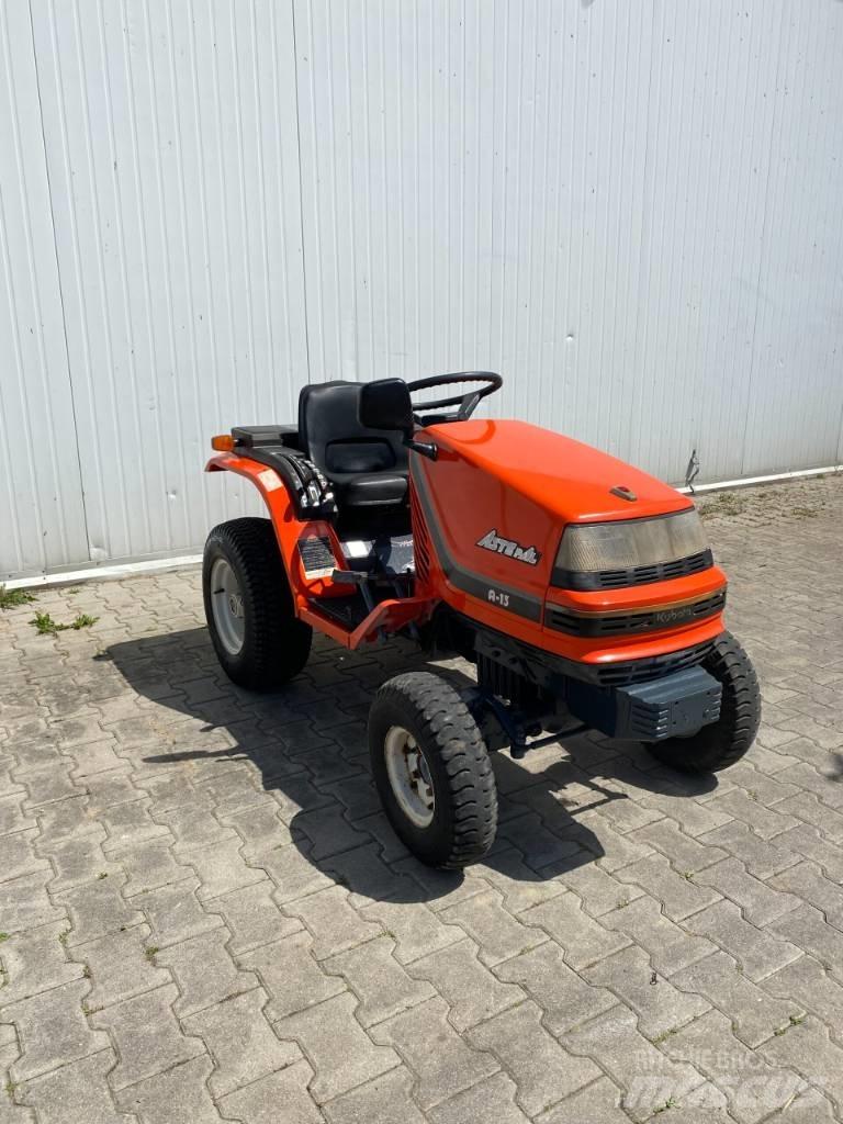 Kubota ASTE A13 Коммунальные тракторы