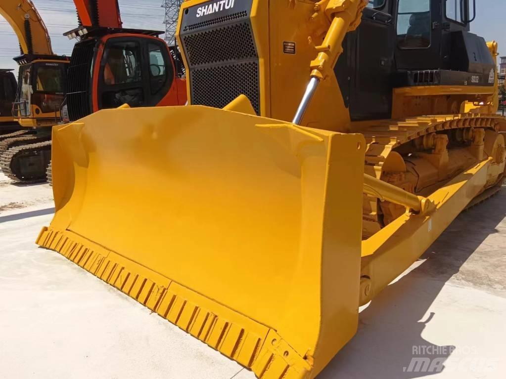 Shantui SD 32 Гусеничные бульдозеры