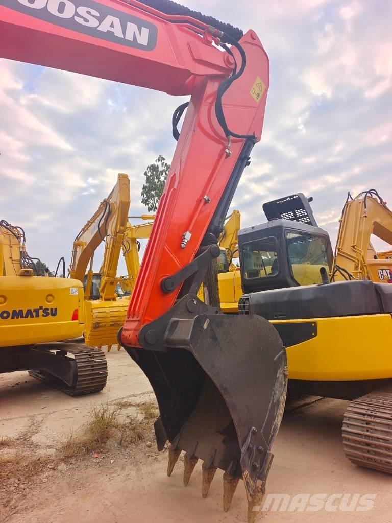 Doosan DX225LC-9C Гусеничные экскаваторы