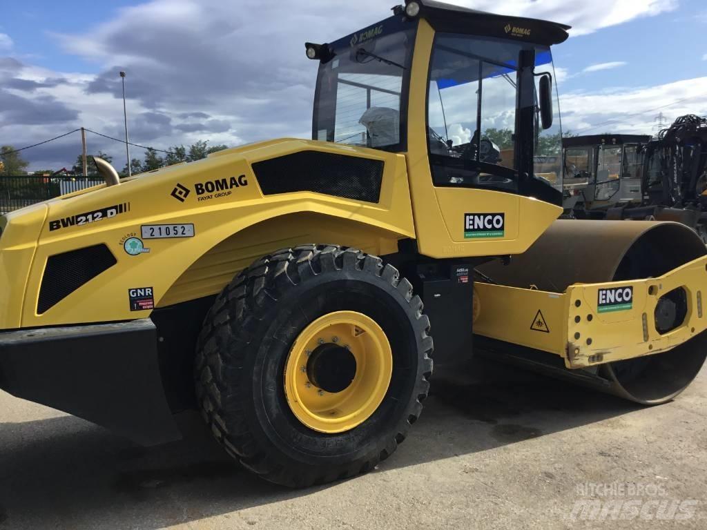 Bomag BW212D5 Уплотнители грунта