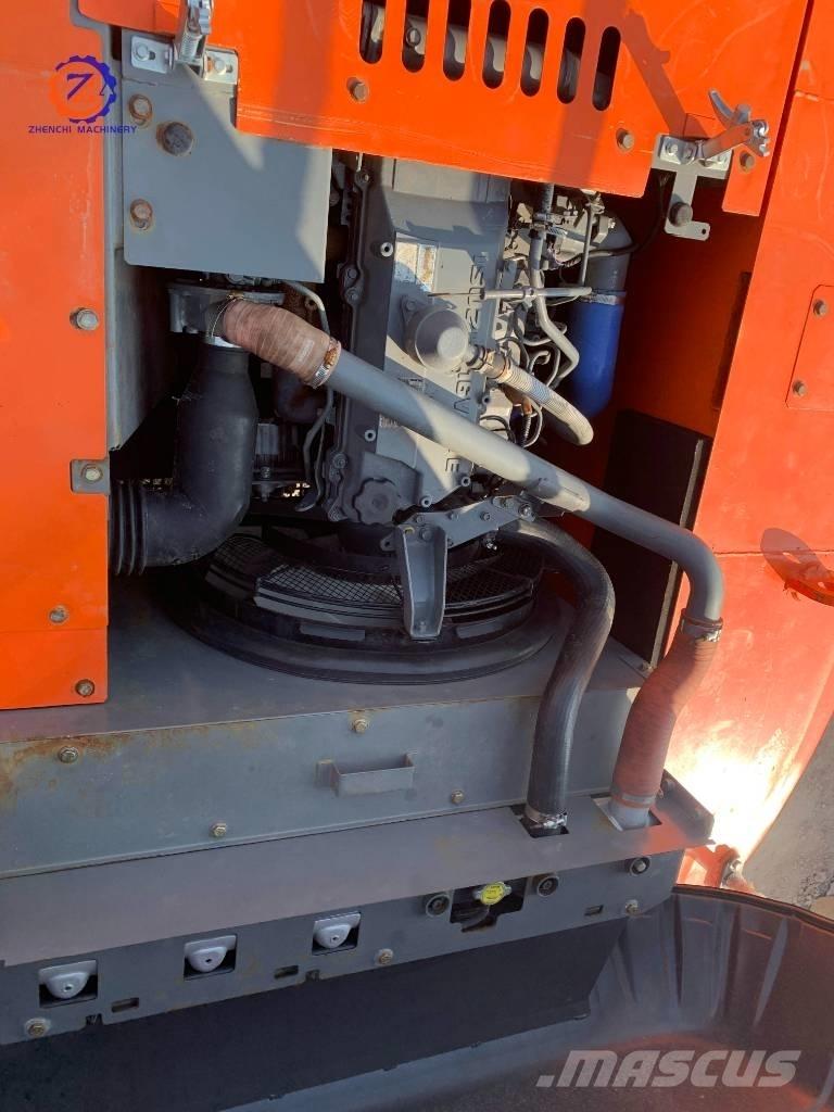Hitachi ZX 240 Гусеничные экскаваторы
