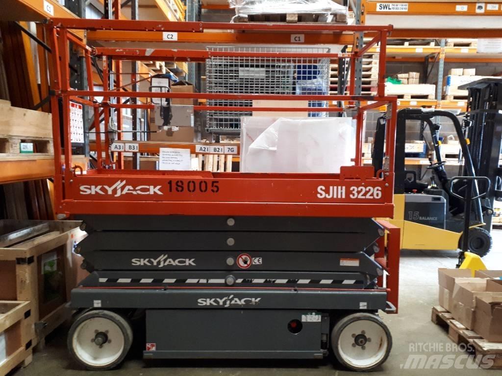 SkyJack SJ 3226 Ножничные подъемники