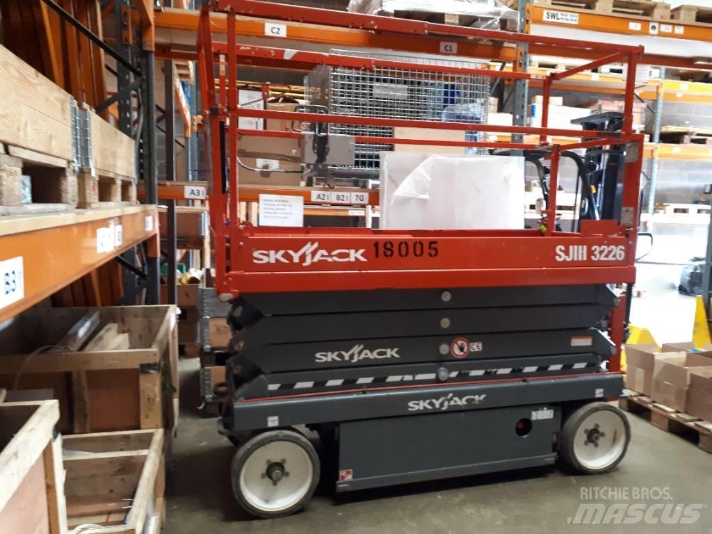 SkyJack SJ 3226 Ножничные подъемники