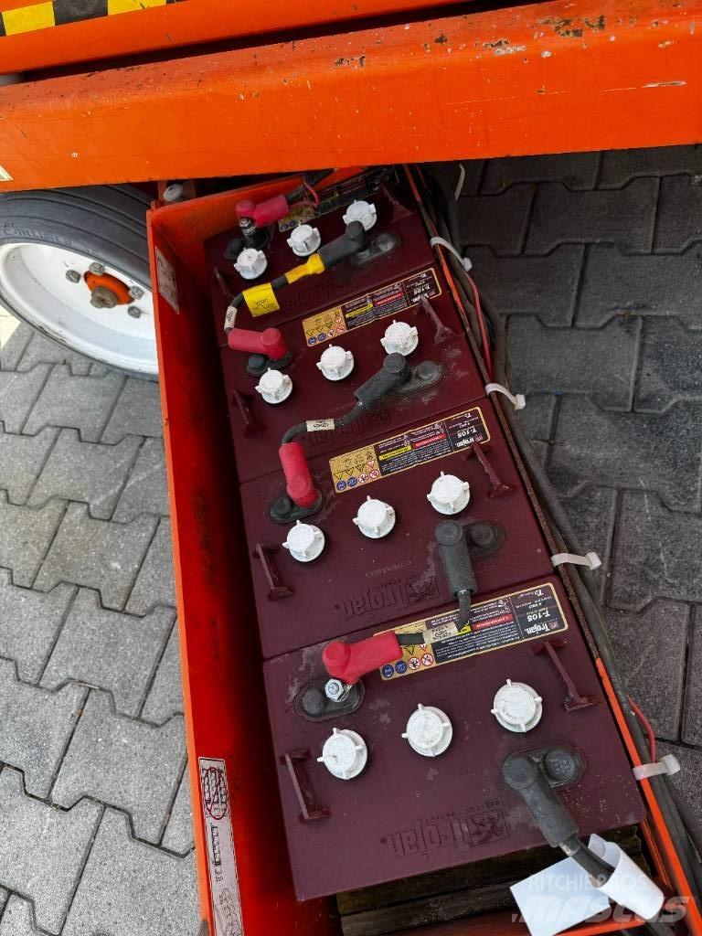 SkyJack SJIII 4632 Ножничные подъемники