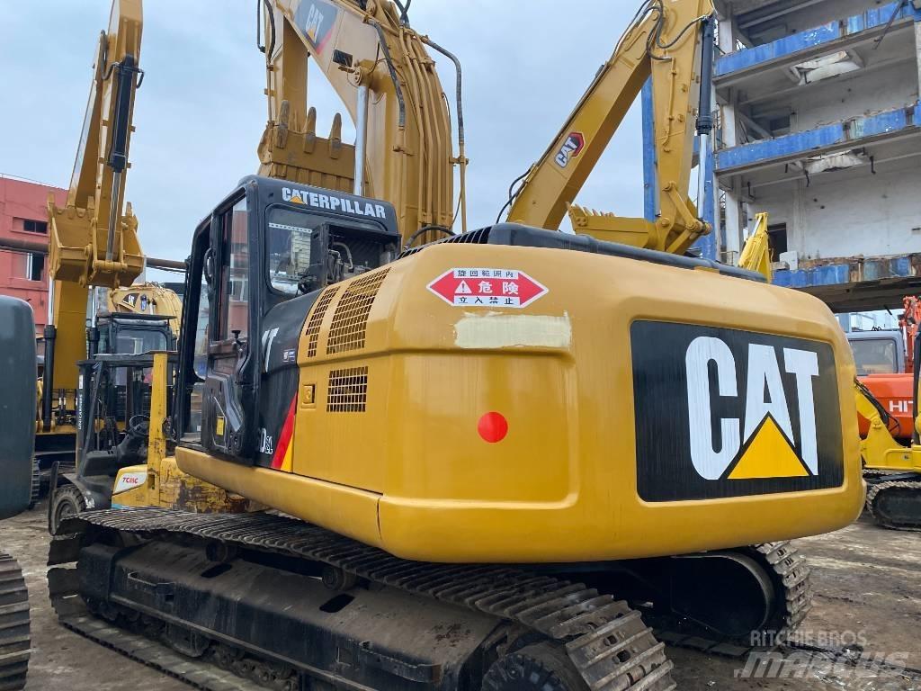 CAT 326 D2L Гусеничные экскаваторы