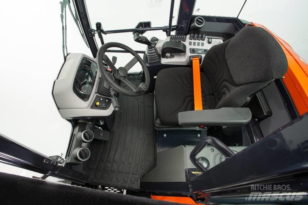 Kubota R 090 Фронтальные погрузчики
