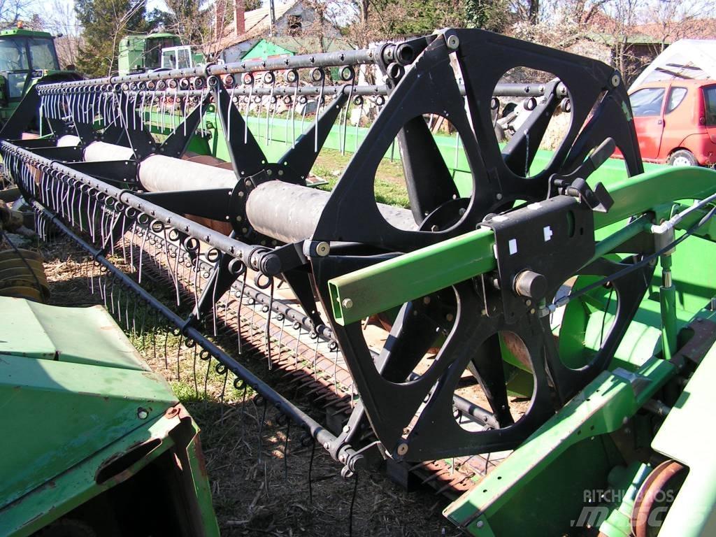 John Deere 618 R Жатки