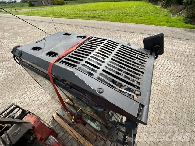 Hitachi ZX-LC-5B Кабины и интерьер