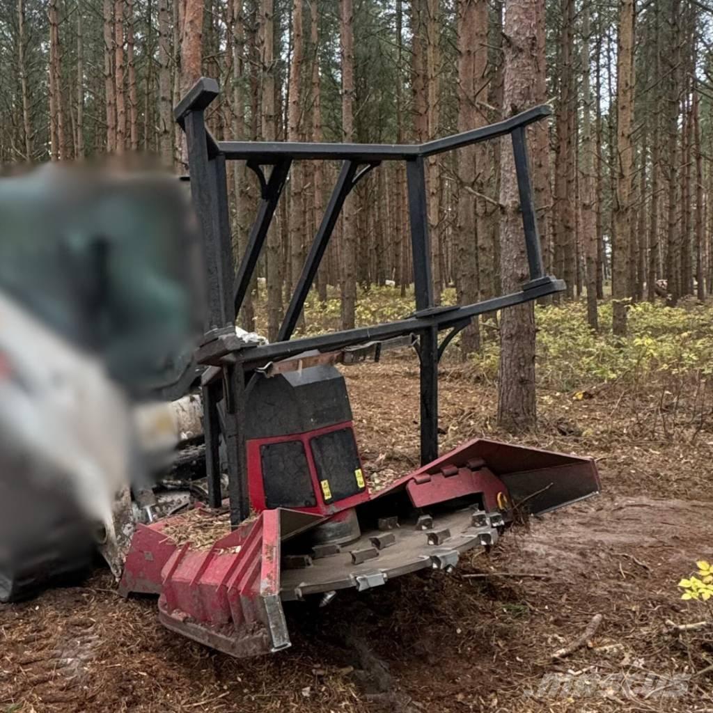 Bobcat T 770 Гусеничные фронтальные погрузчики