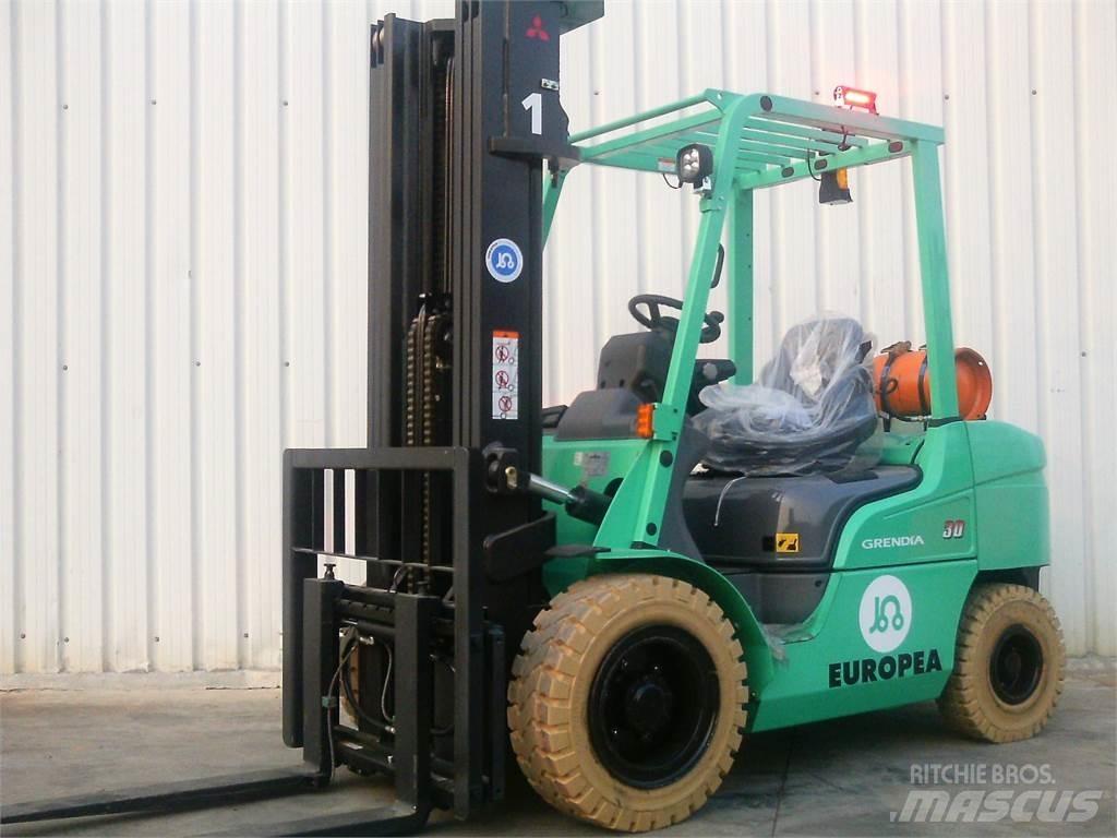 Mitsubishi FG30NTD Газовые погрузчики