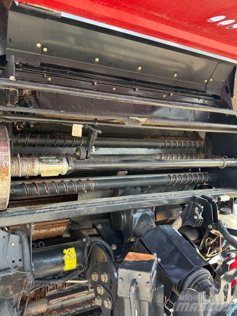 Case IH RB465 Press Рулонные пресс-подборщики