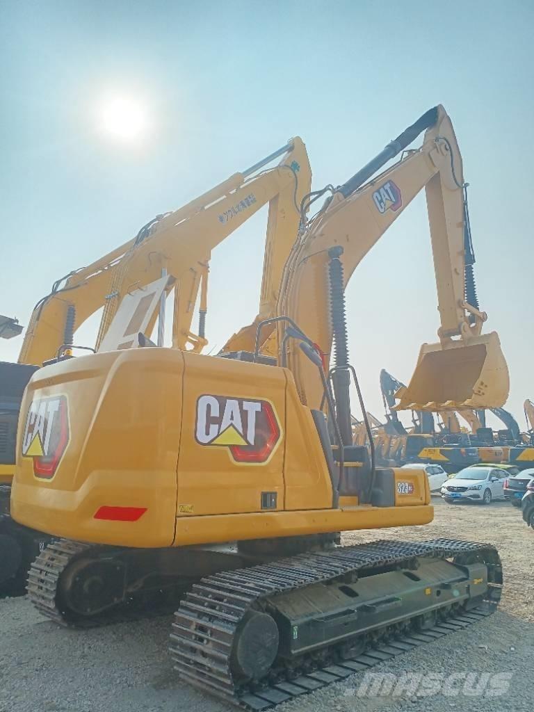CAT 323GC Гусеничные экскаваторы