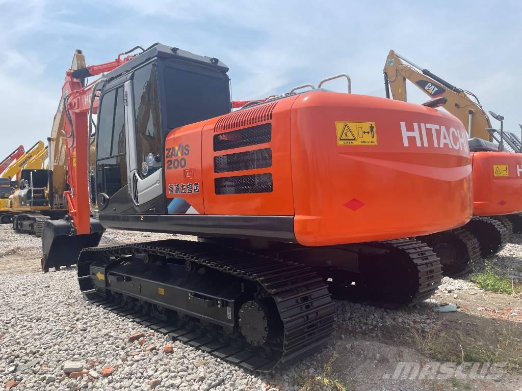 Hitachi ZX 200 Гусеничные экскаваторы
