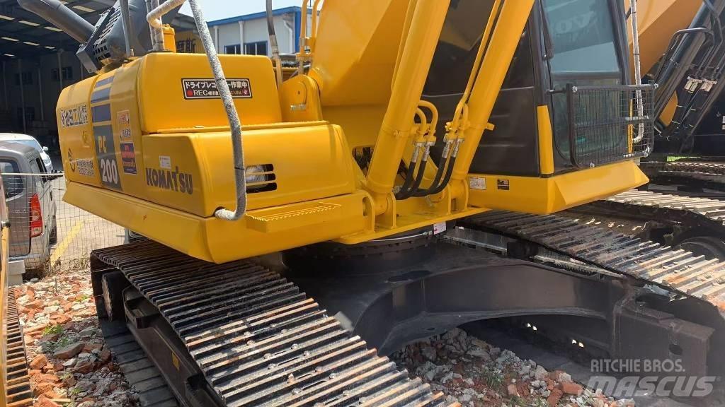 Komatsu PC 200 Гусеничные экскаваторы