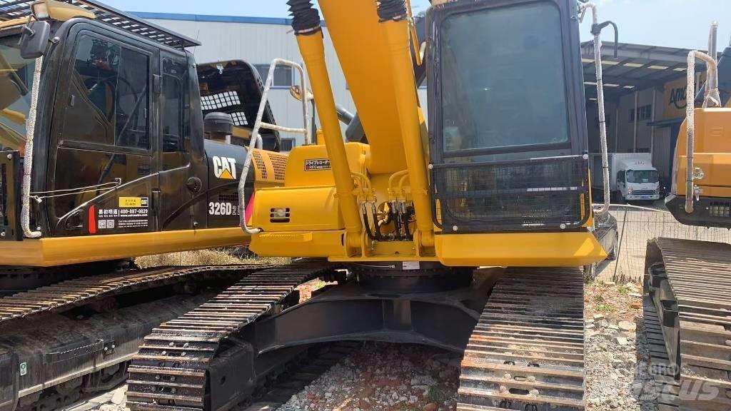 Komatsu PC 200 Гусеничные экскаваторы