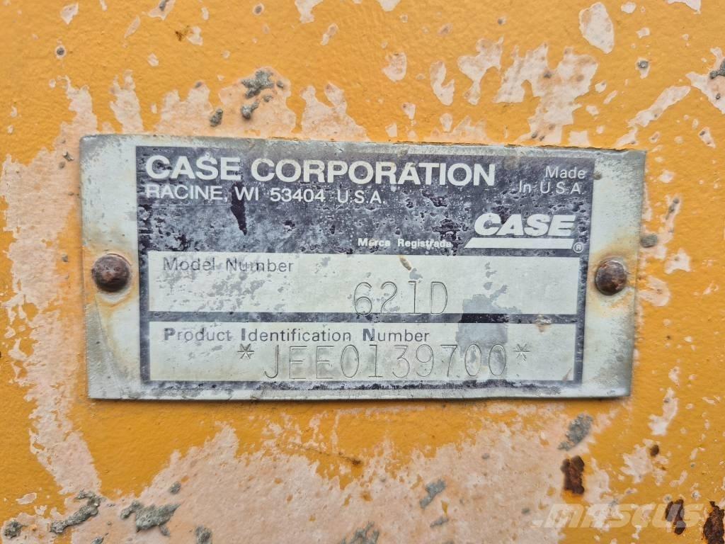 CASE 621 D Фронтальные погрузчики