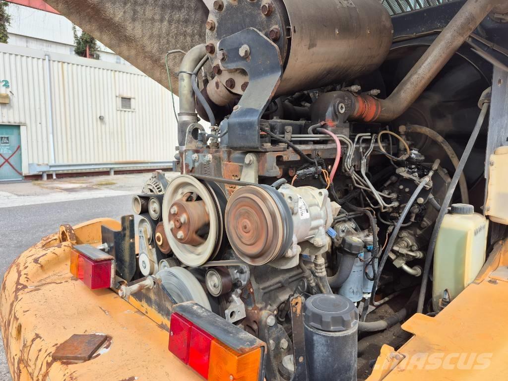 CASE 621 D Фронтальные погрузчики