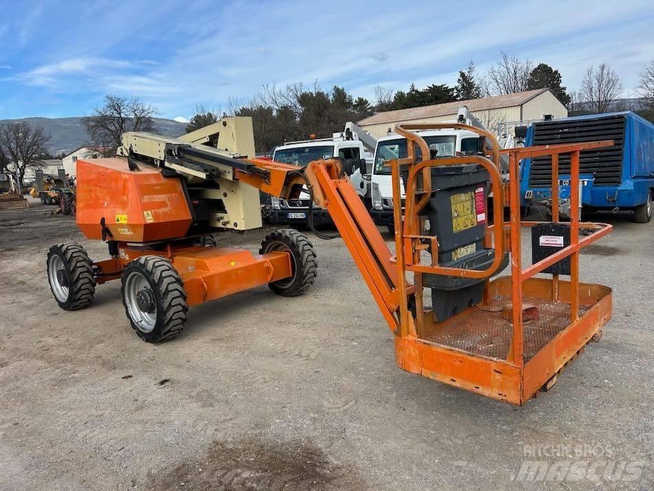 JLG 340 AJ Коленчатые подъемники