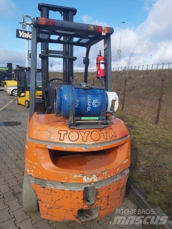 Toyota 7FG35 Газовые погрузчики