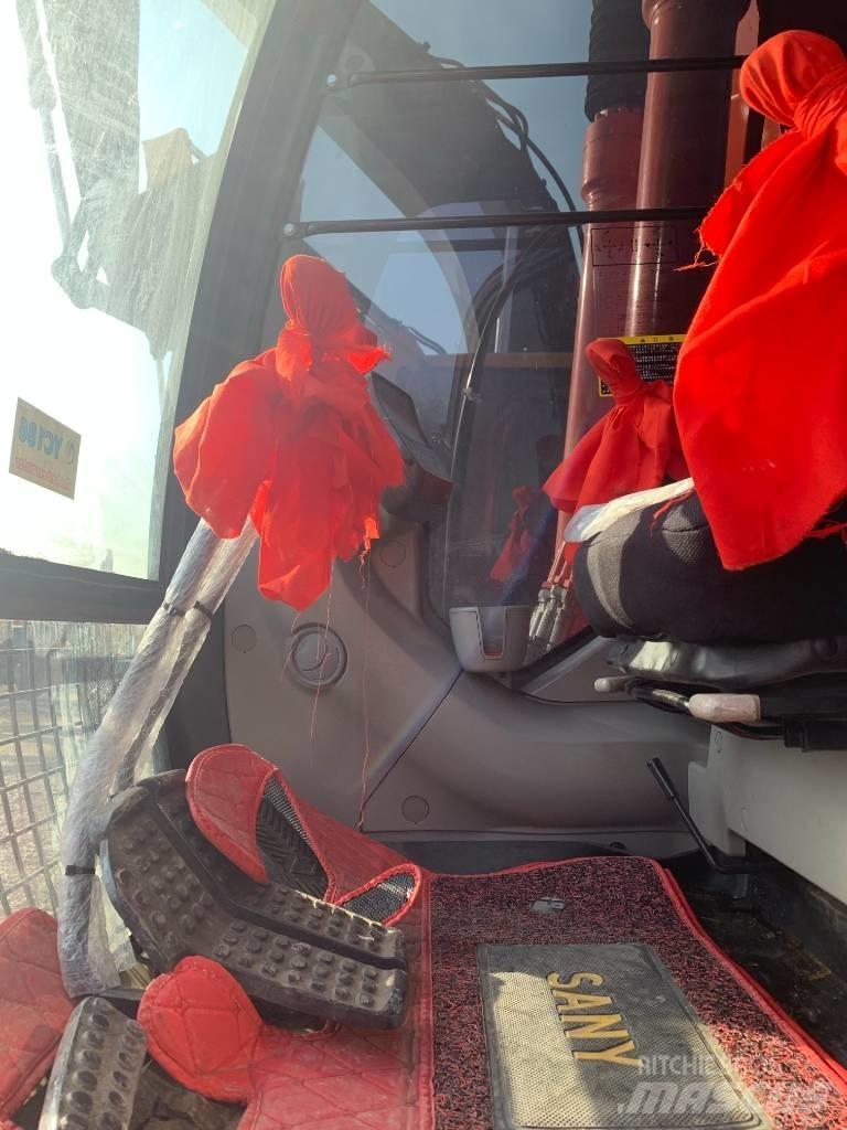 Hitachi ZX 200 Гусеничные экскаваторы