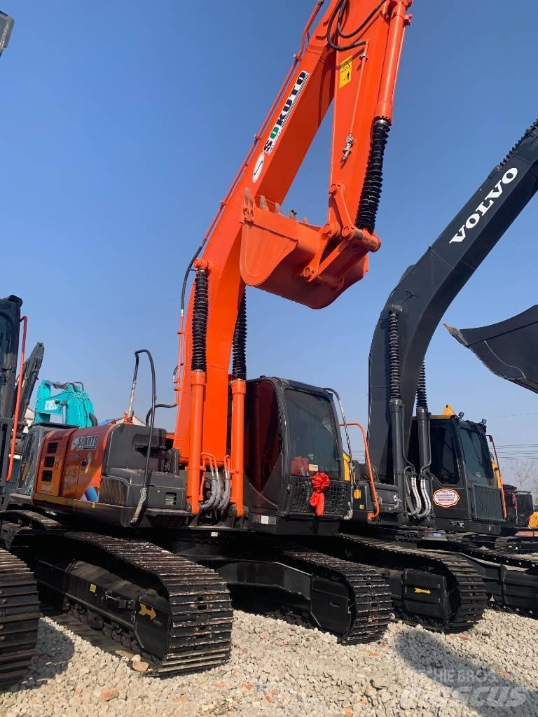 Hitachi ZX 200 Гусеничные экскаваторы