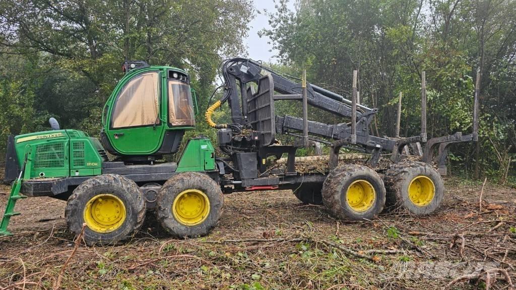 John Deere 1110 E Форвардеры