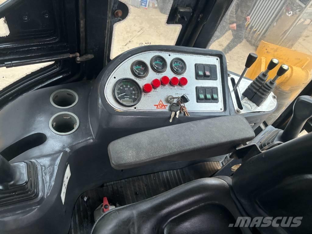 CAT 420 F Экскаваторы-погрузчики