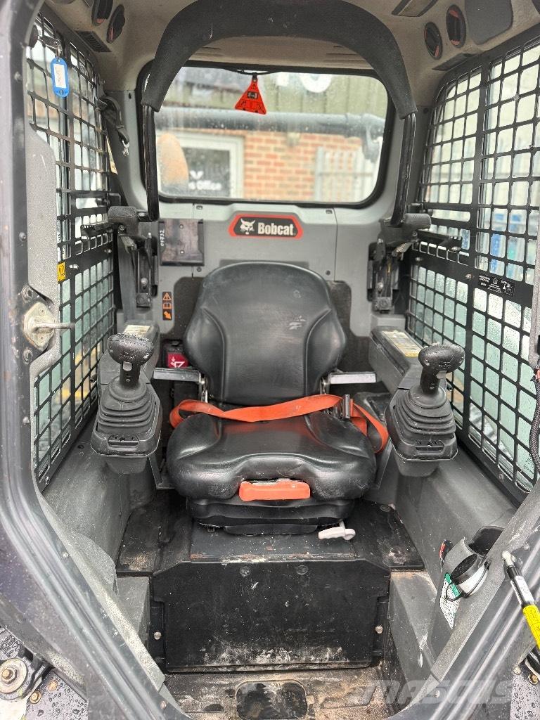 Bobcat T 66 Гусеничные фронтальные погрузчики