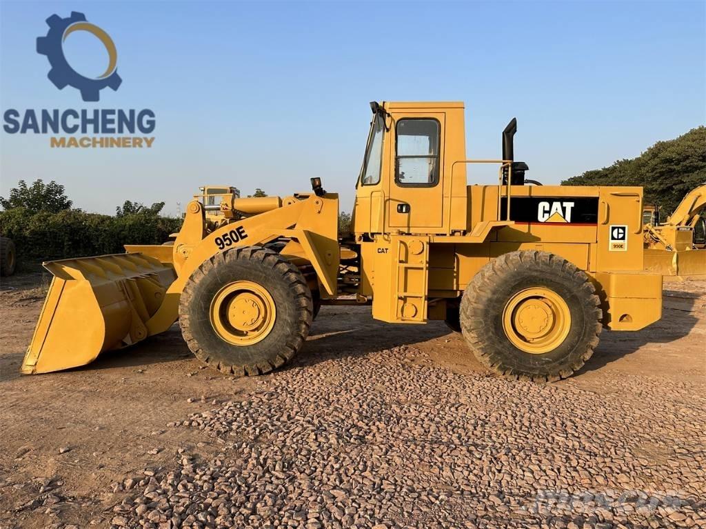 CAT 950E Фронтальные погрузчики