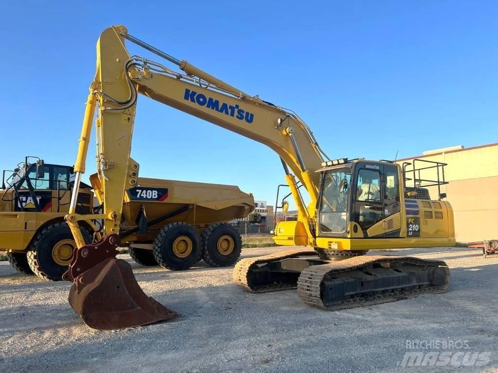 Komatsu PC 210 LC Гусеничные экскаваторы