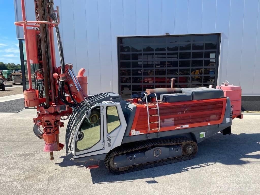 Sandvik DI 600 Буровые вышки