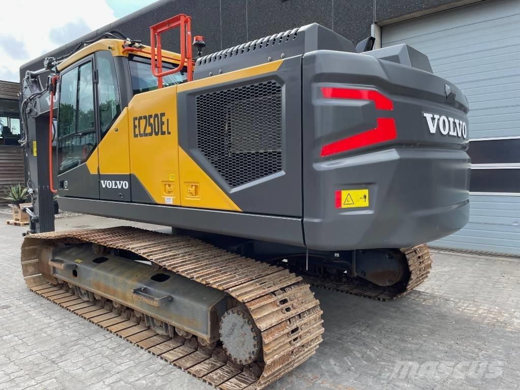 Volvo EC250E Гусеничные экскаваторы