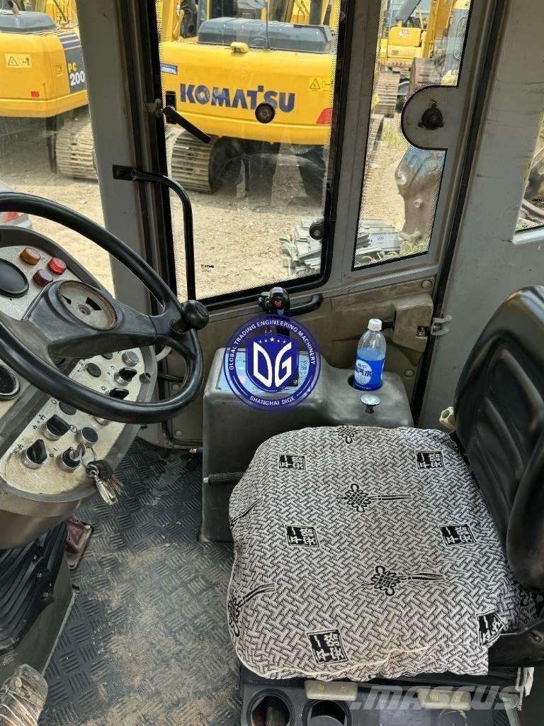 XCMG XS 203 J Грунтовые катки