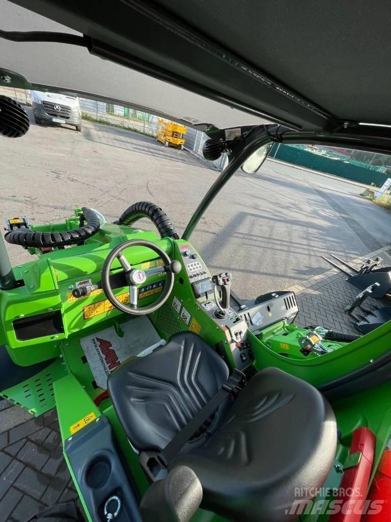 Avant 860 i Фронтальные погрузчики