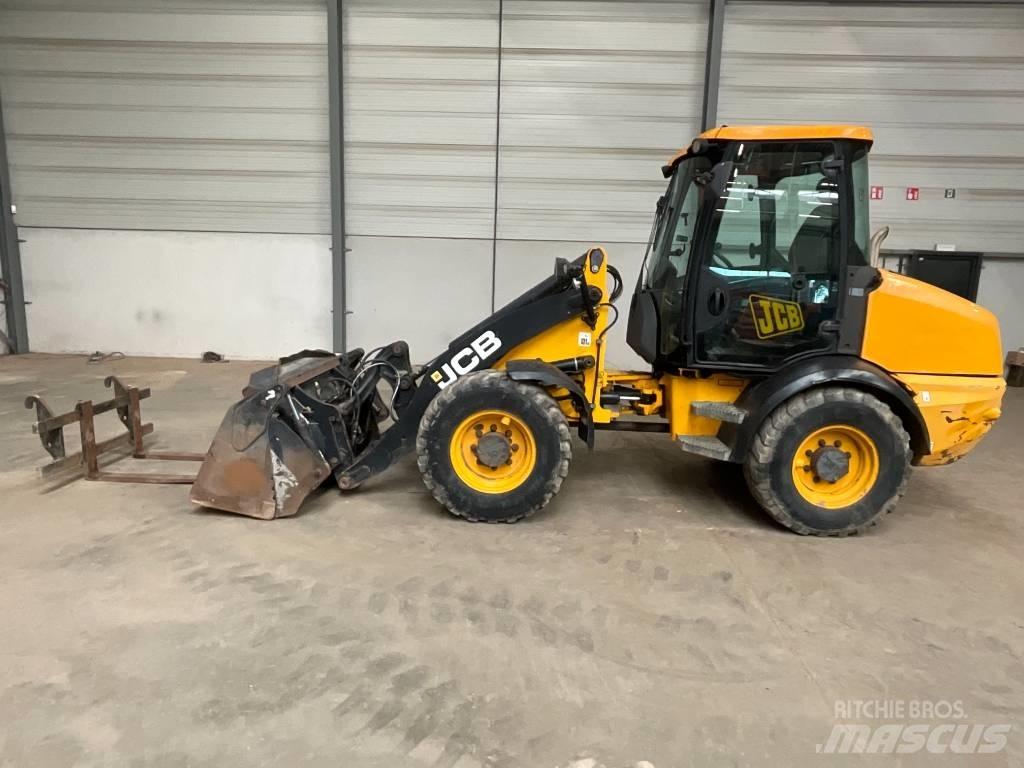 JCB 409 Фронтальные погрузчики
