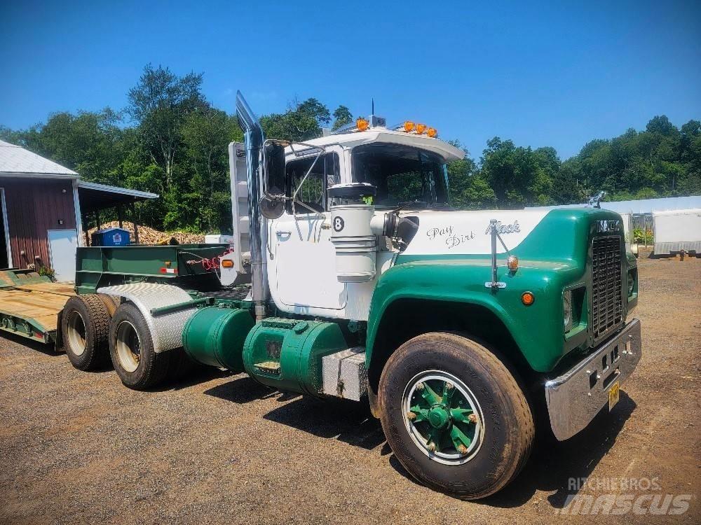 Mack R 688 ST Седельные тягачи