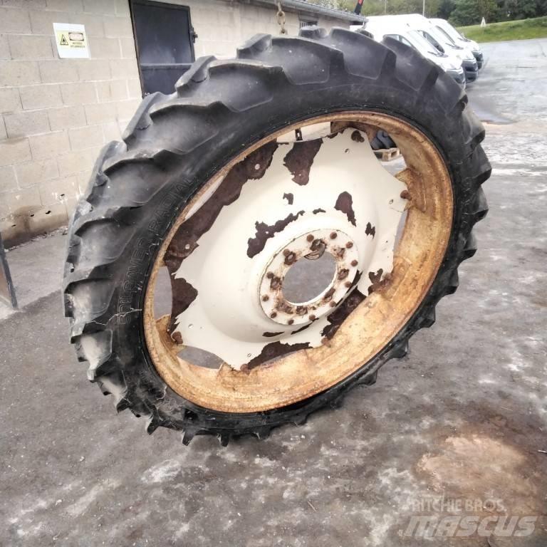 Taurus 9.5R44 Шины и колёса