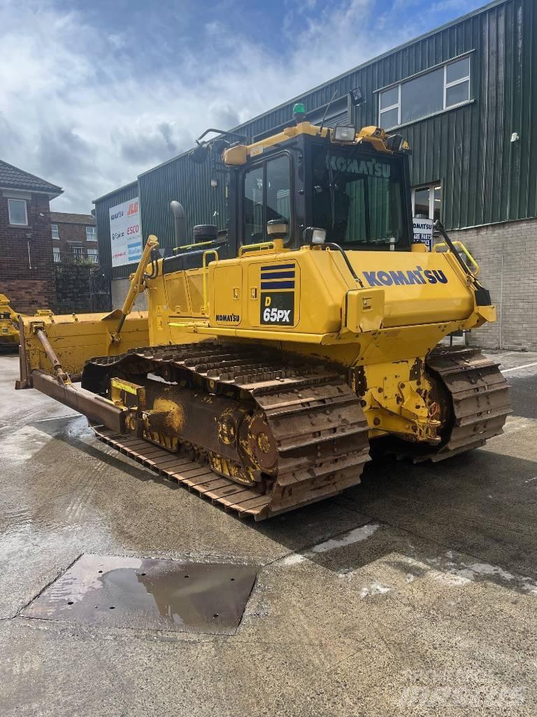 Komatsu D65PX-18E0 Гусеничные бульдозеры