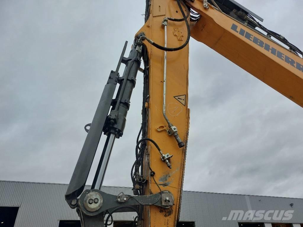 Liebherr R 936 LC Гусеничные экскаваторы