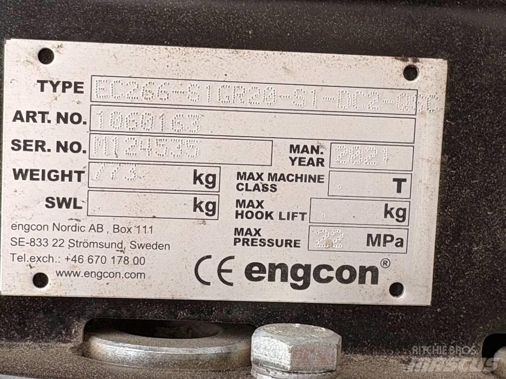 Hitachi ZX220W-7 2P Колёсные экскаваторы