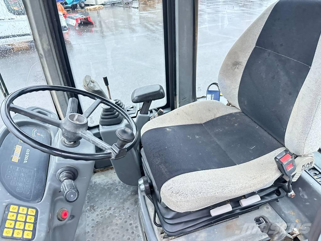 Volvo L30B Фронтальные погрузчики