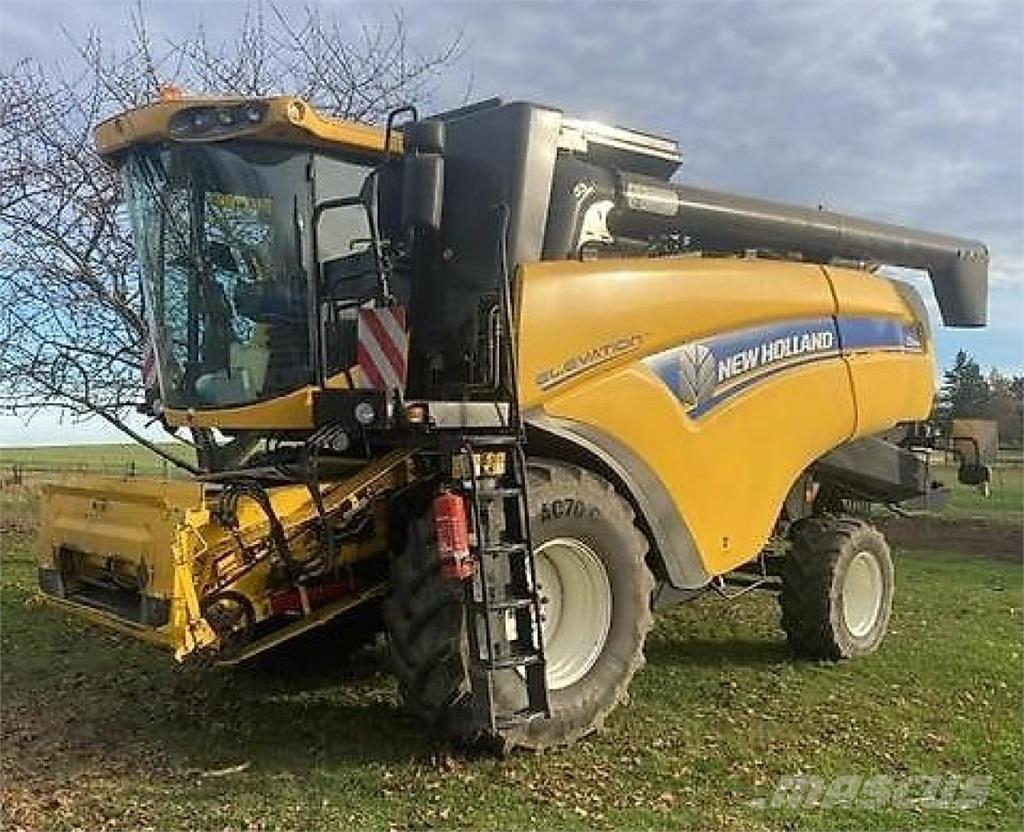 New Holland CX5090 Зерноуборочные комбайны