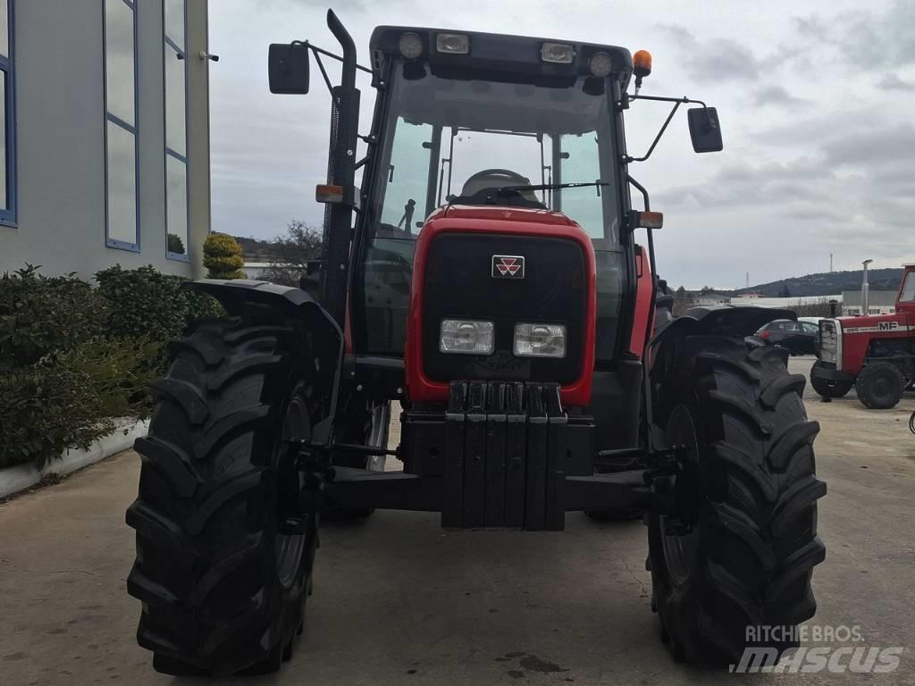 Massey Ferguson 4345 Трактора