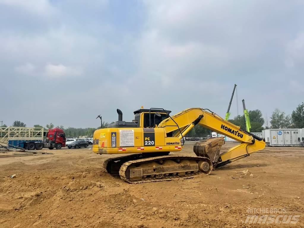 Komatsu pc220-8 Гусеничные экскаваторы