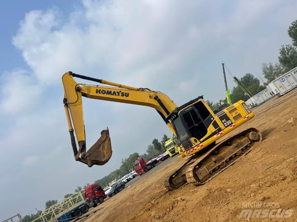 Komatsu pc220-8 Гусеничные экскаваторы