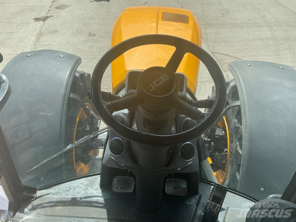 JCB Fastrac 4220 Трактора
