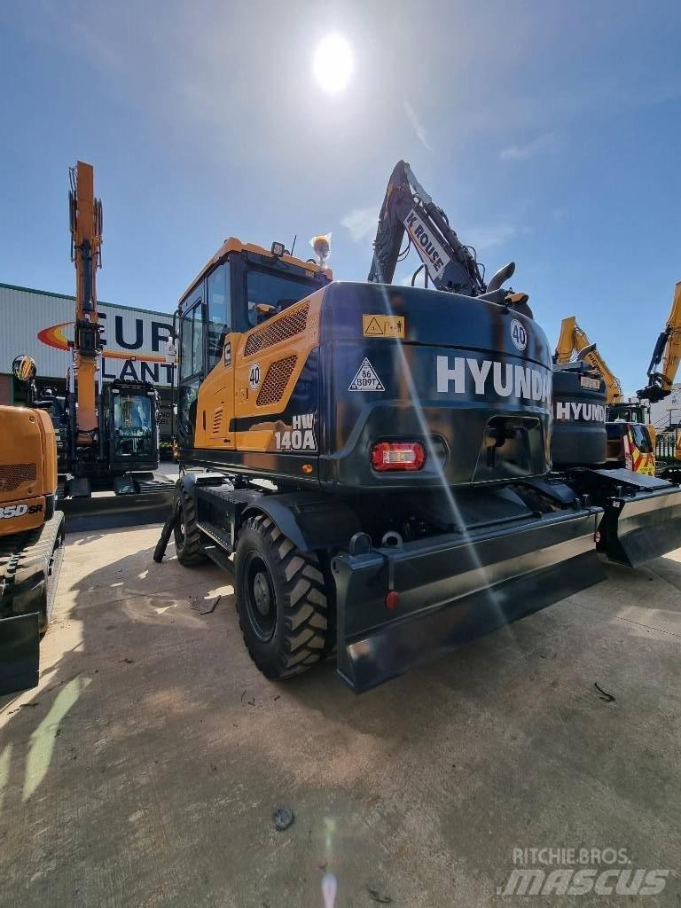 Hyundai HW140A Колёсные экскаваторы