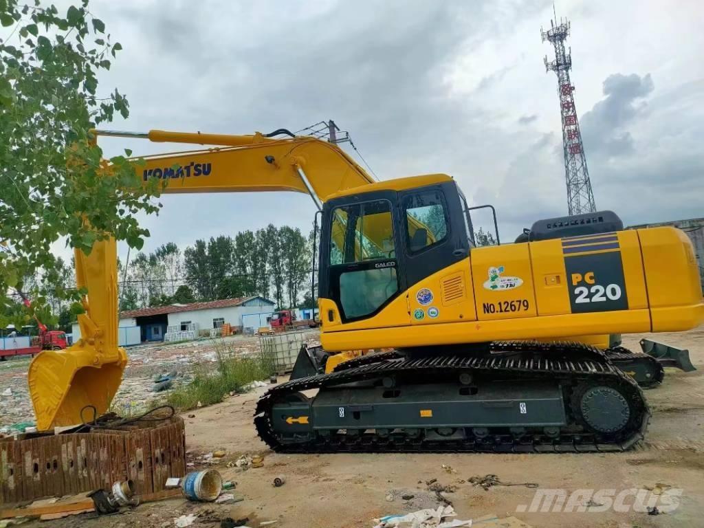 Komatsu PC 220 Гусеничные экскаваторы