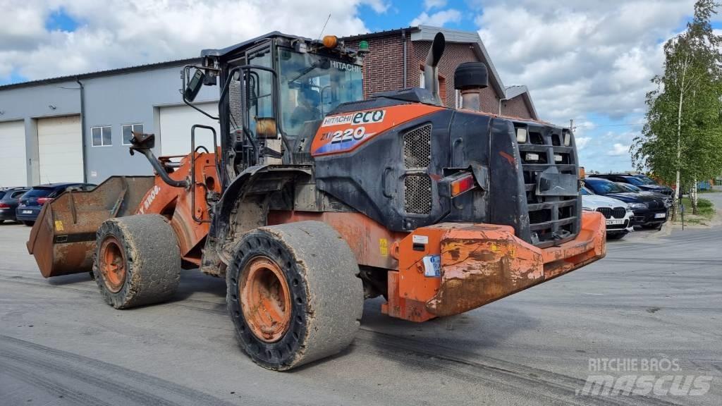 Hitachi ZW 220-6 Фронтальные погрузчики